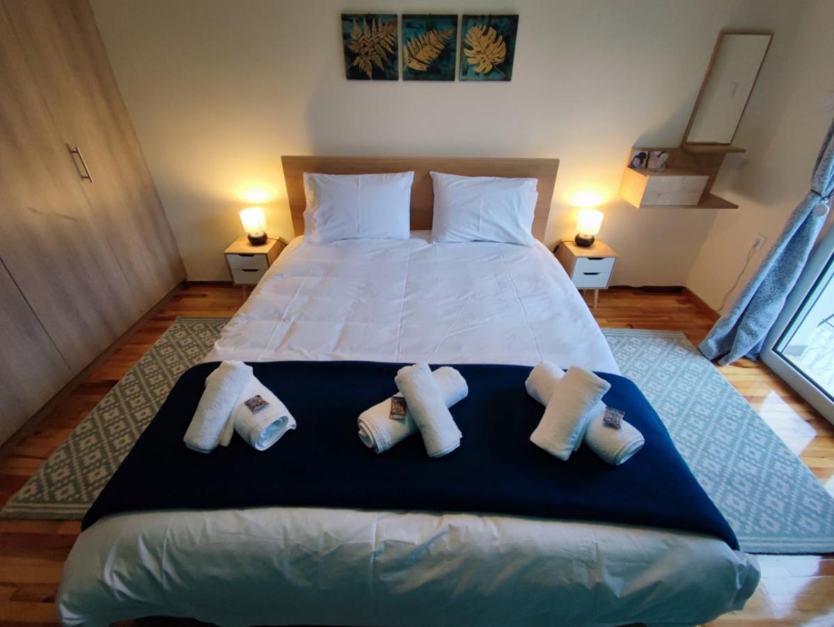 Wood & White Apartment In Historic Center With 2 Bedrooms Ioannina Eksteriør billede
